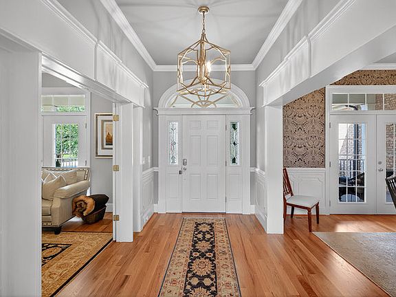 5th image of 105 Rivendell Dr