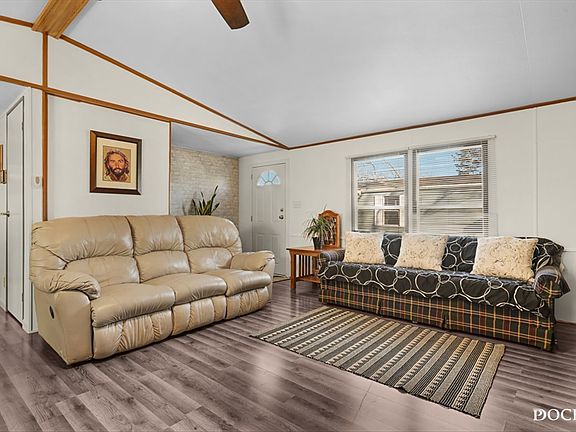 5th image of 736 Southmoor Dr
