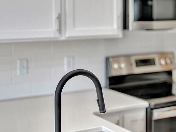 4th image of 5082 Amarillo Dr