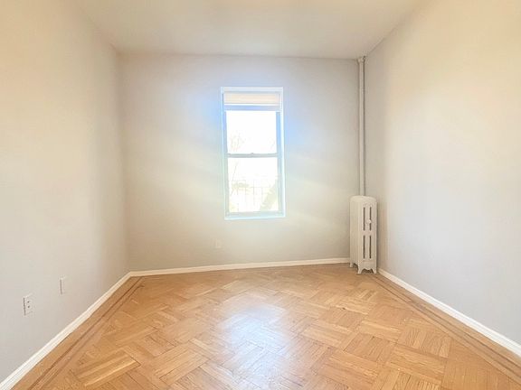 4th image of 302 Avenue C #2B