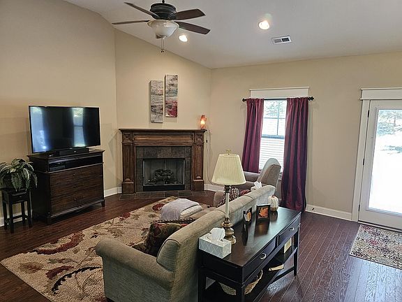 5th image of 5385 Bungalow Cir