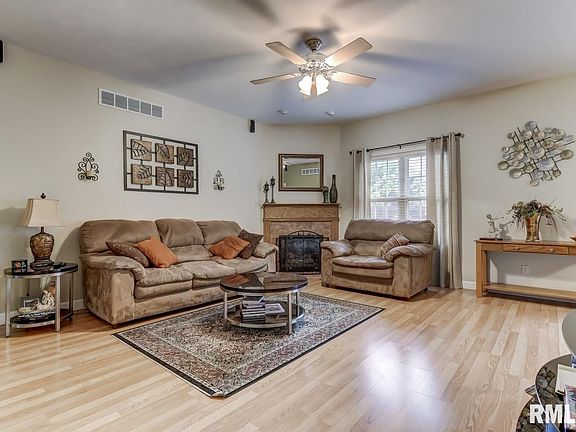 4th image of 212 Patton Ave