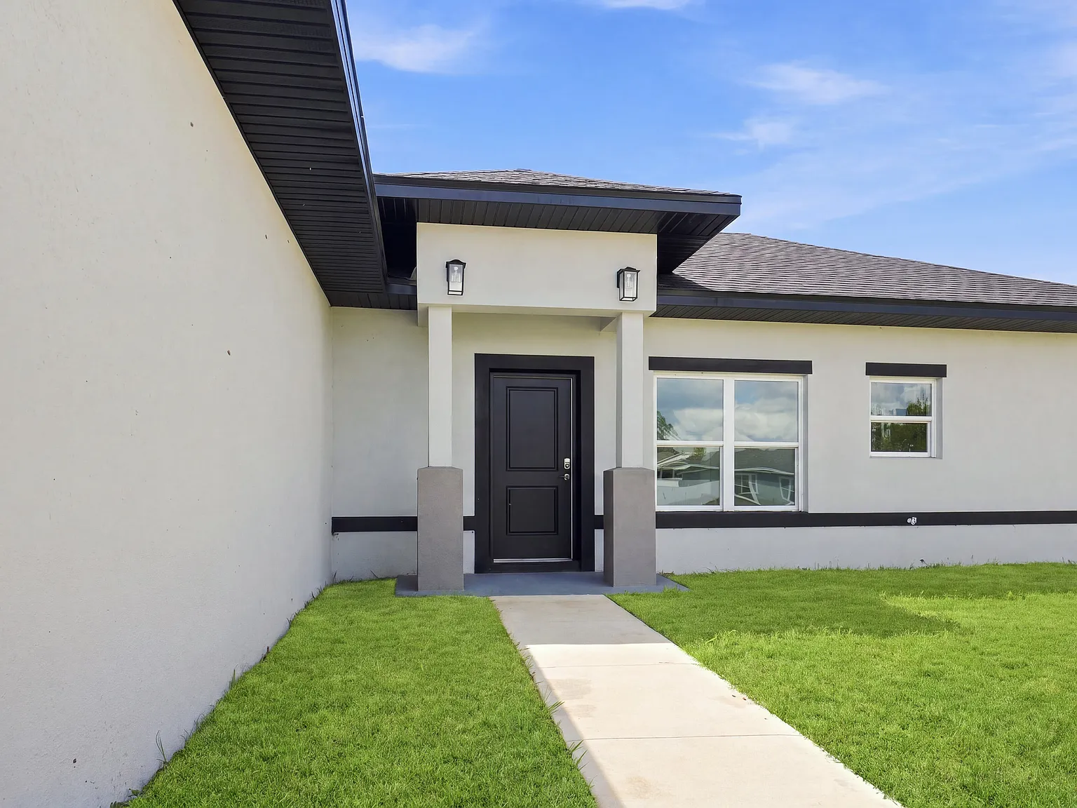 4 bed, 1660 sqft, $2,200 — Photo 2