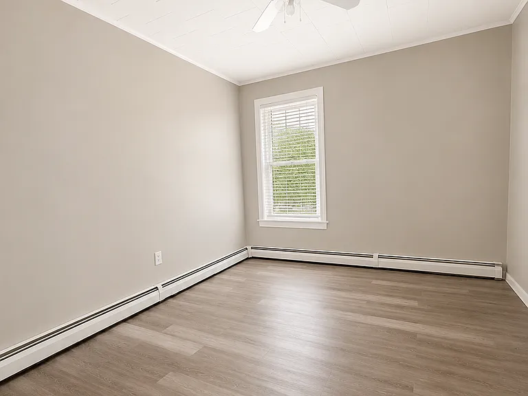 3 Edgemond St #3W — Photo 2