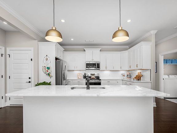 5th image of 4033 Gilreath Pl