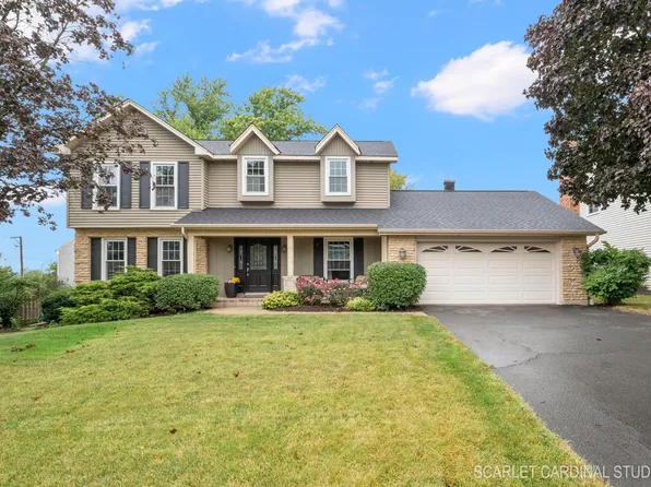 2223 Stonegate Ln, Wheaton, IL 60189