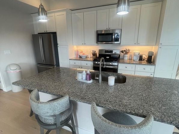 99 Moody St #6
