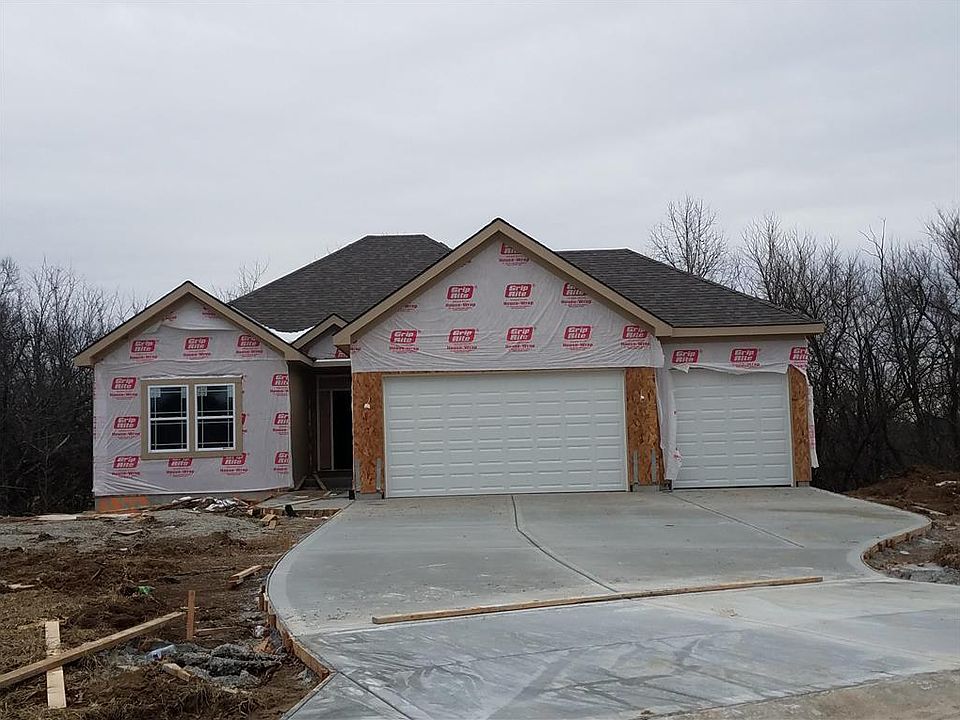 1st image of 6827 Larson Ave