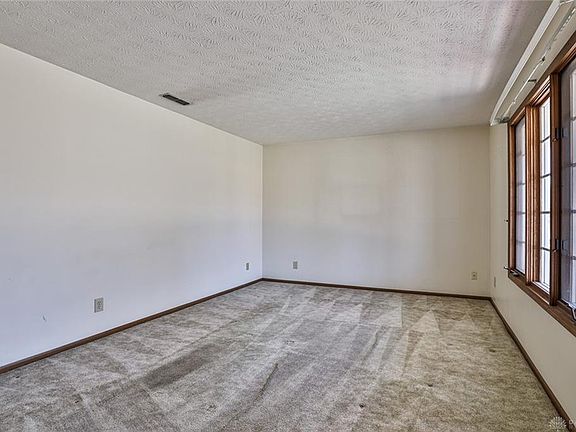 2nd image of 6788 Willow Creek Dr