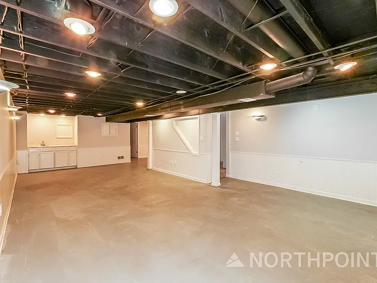 3901 SW 10th St — Photo 12