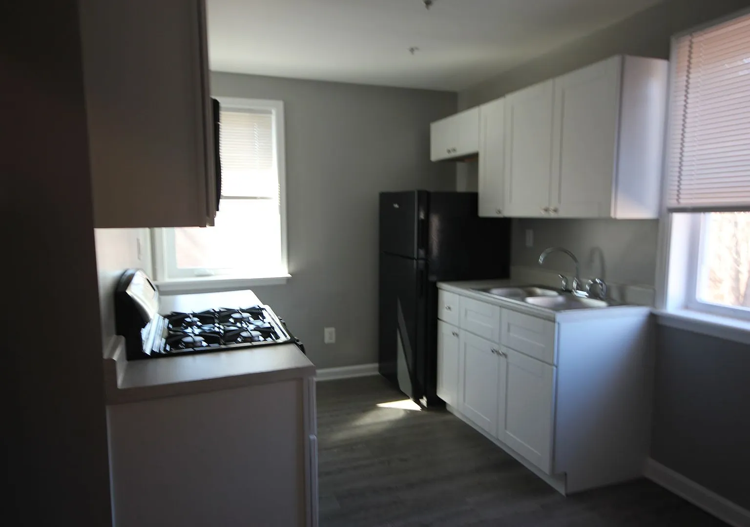 312 N Philadelphia Blvd — Photo 1