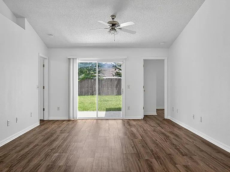 15 Renmont Ct — Photo 8