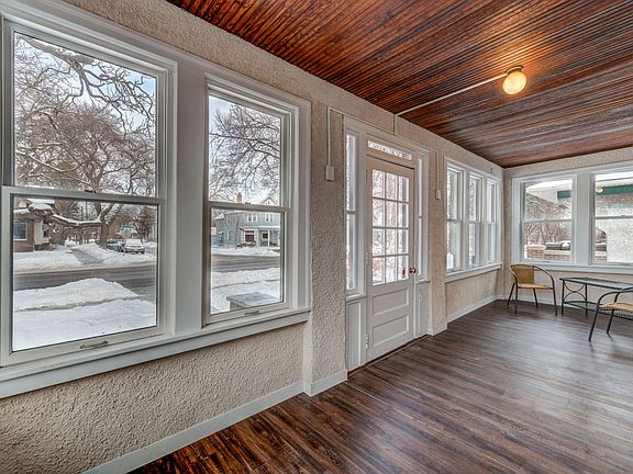5th image of 1040 Saint Clair Ave
