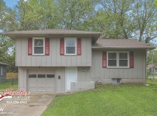 904 2nd St, Belton, MO 64012