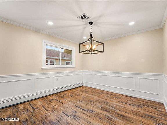 5th image of 4 Biscayne Street