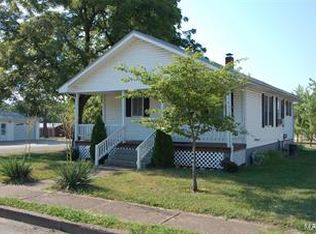 714 E Pear Ave, Owensville, MO 65066