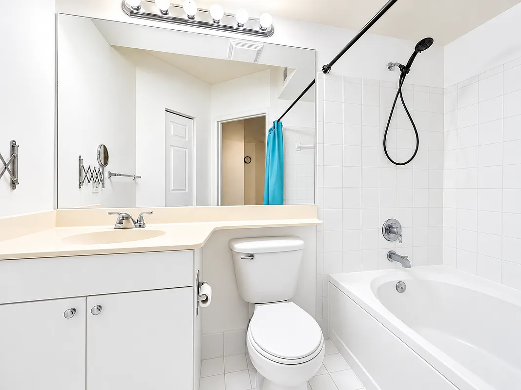 2 bed, 2.0 bath, 1024 sqft, $2,850 — Photo 3