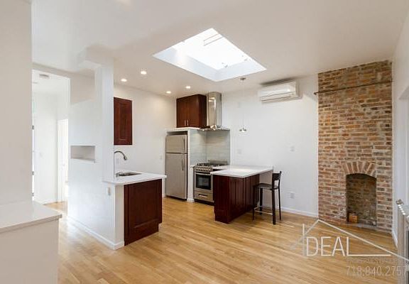 2nd image of 466 8th St #6