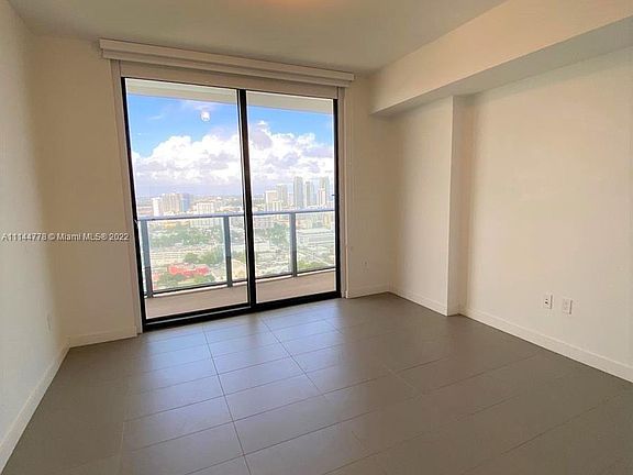 2nd image of 1600 NE 1st Ave APT 3418