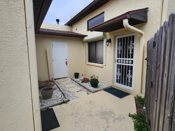 304 Wilson Ave, Cocoa Beach, FL 32931