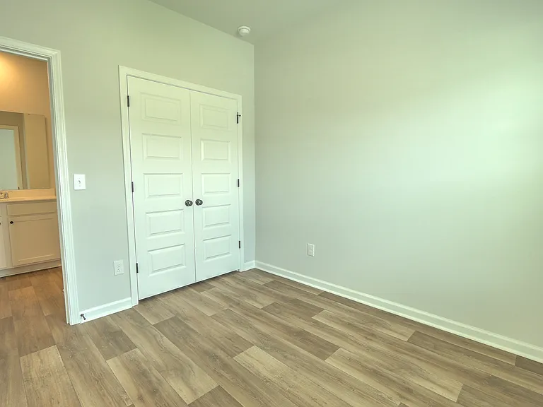 211 River Birch Ln — Photo 29