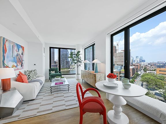 5th image of 1 Eagle St APT 2401