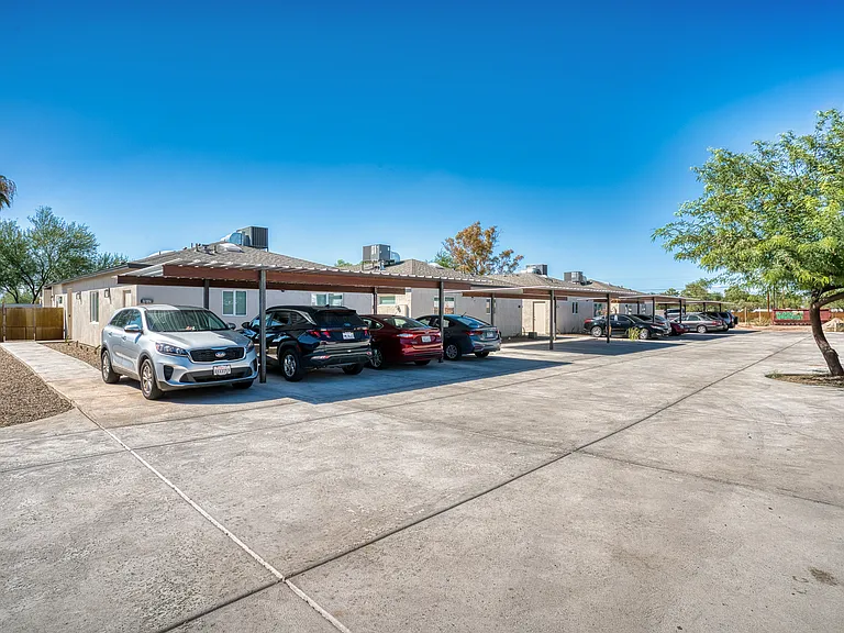 1119 E Fort Lowell Rd — Photo 4