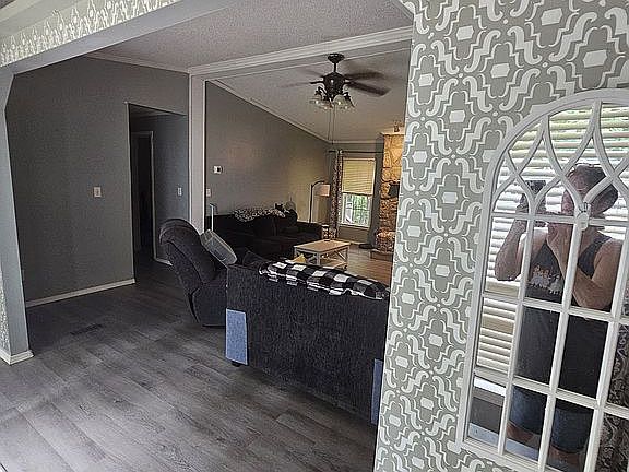 4th image of 605 Lucas Rd