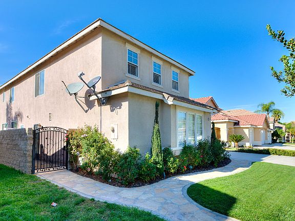 4th image of 788 Villa Montes Cir