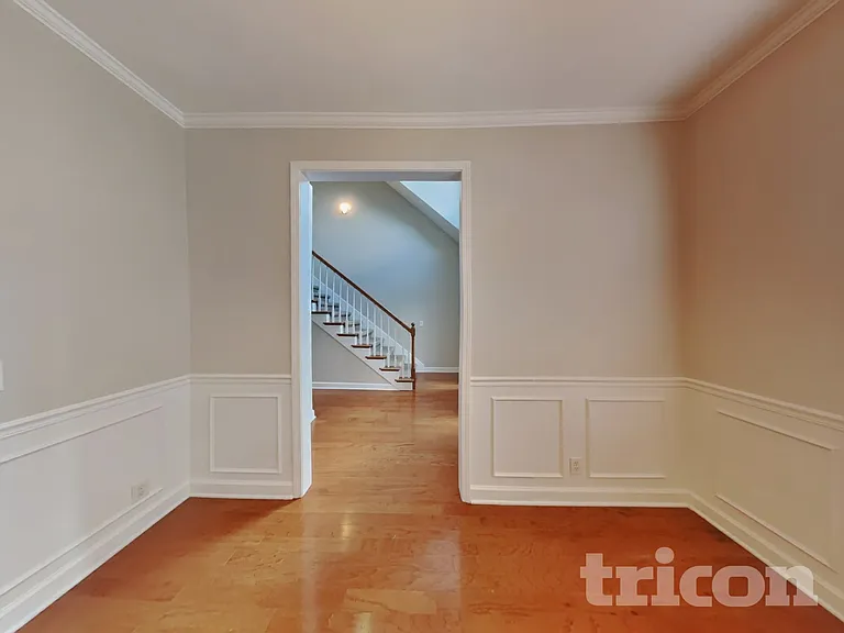 217 Titans Cir — Photo 4