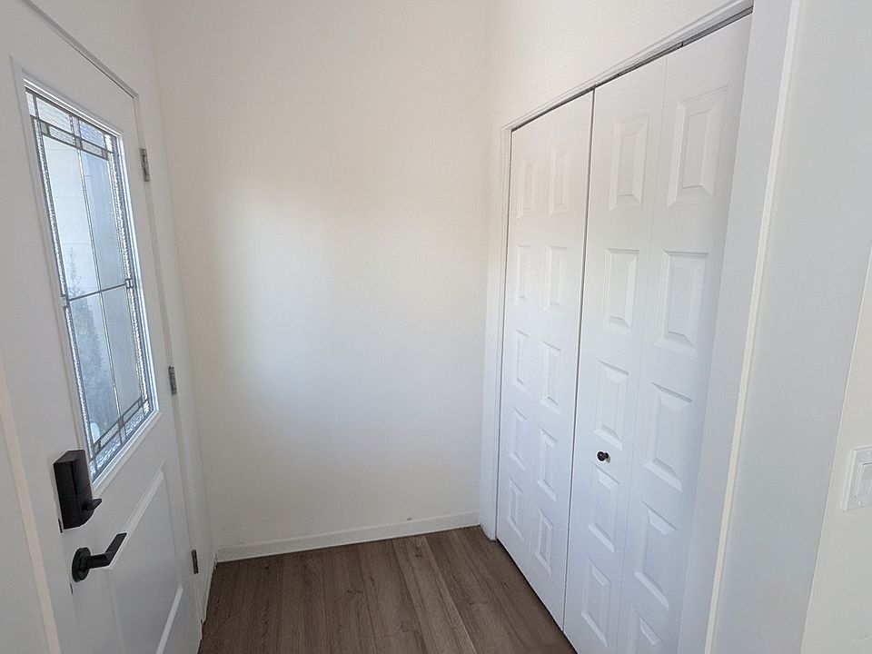 1st image of 61 Silverton Glen Gate SW