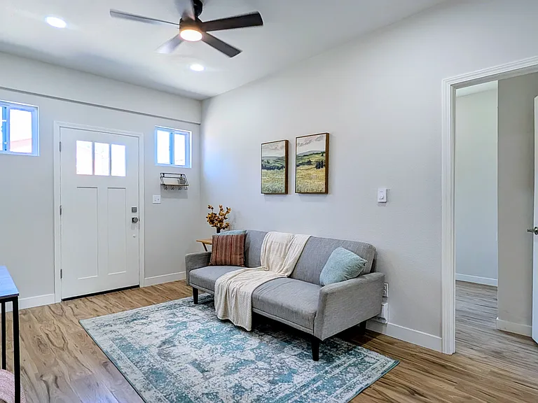 5375 Perry St — Photo 4