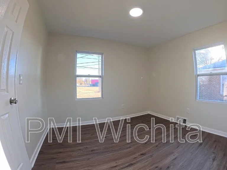 6165 E Boston St — Photo 8