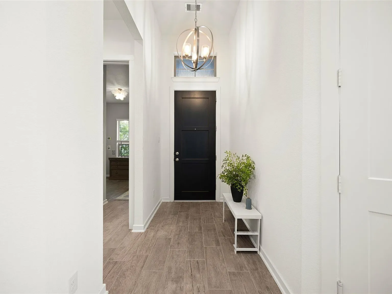 4 bed, 2193 sqft, $3,395 — Photo 2