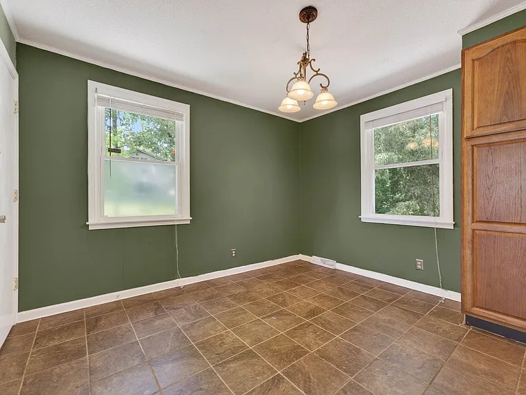 807 Pollard Rd — Photo 10