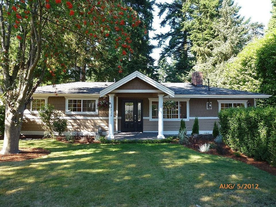 Front of home in quiet neighborhood.