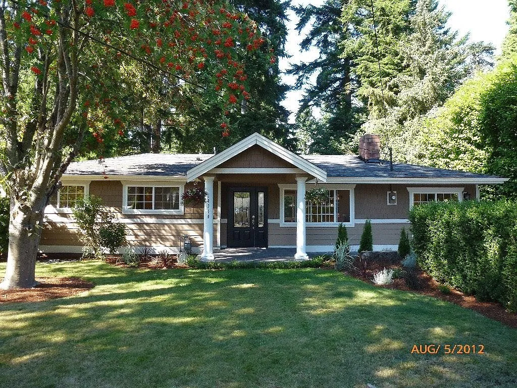 14230 SE 40th St photo 1