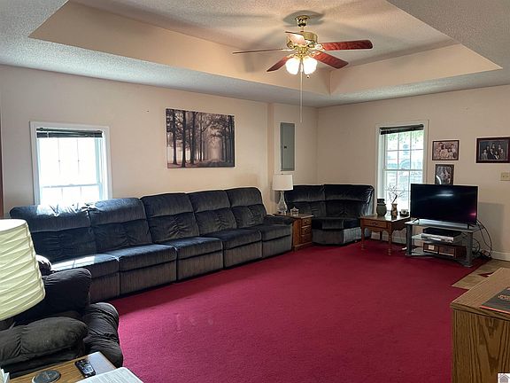 5th image of 224 Clements St