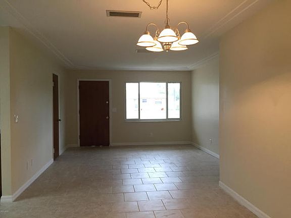 5th image of 275 Eyre Ave