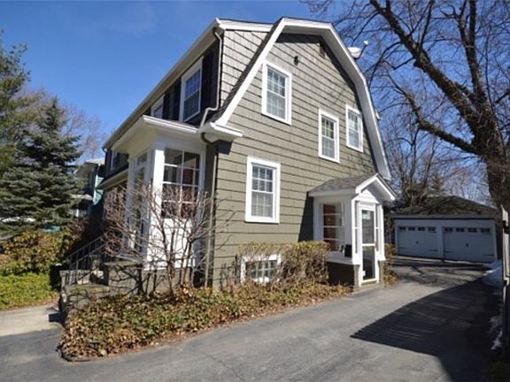 3rd image of 8 Columbia Dr