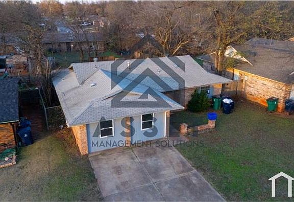 3rd image of 3117 SE 54th St