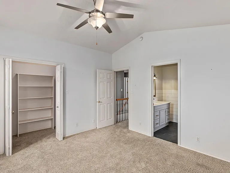 624 Greentree Way — Photo 13