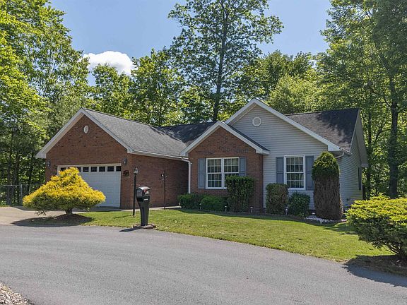 2nd image of 107 Coventry Ct