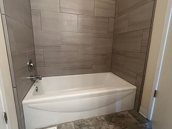 5th image of 5345 Dolphin Ln NW