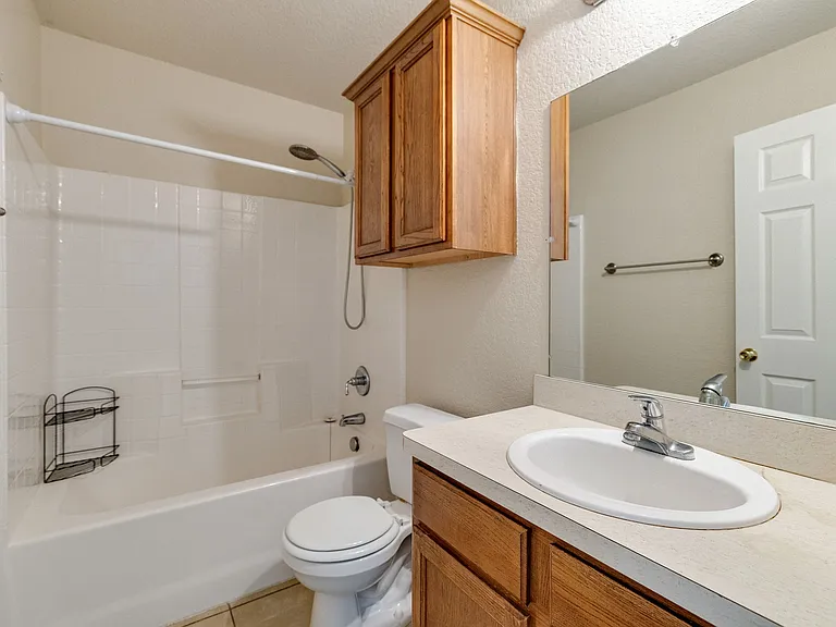 4033 Carver Ct — Photo 16