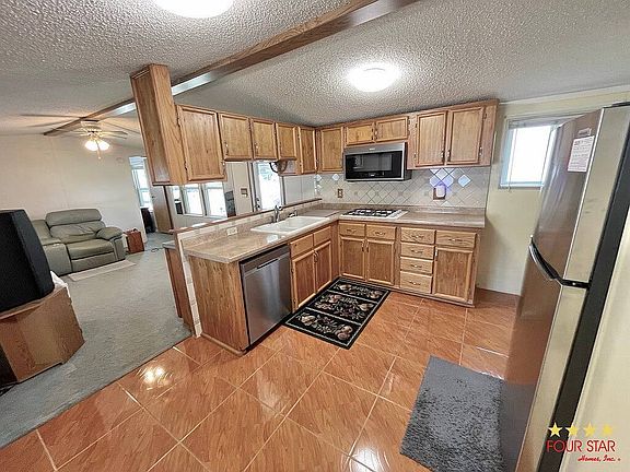 3rd image of 312 Newcastle Dr