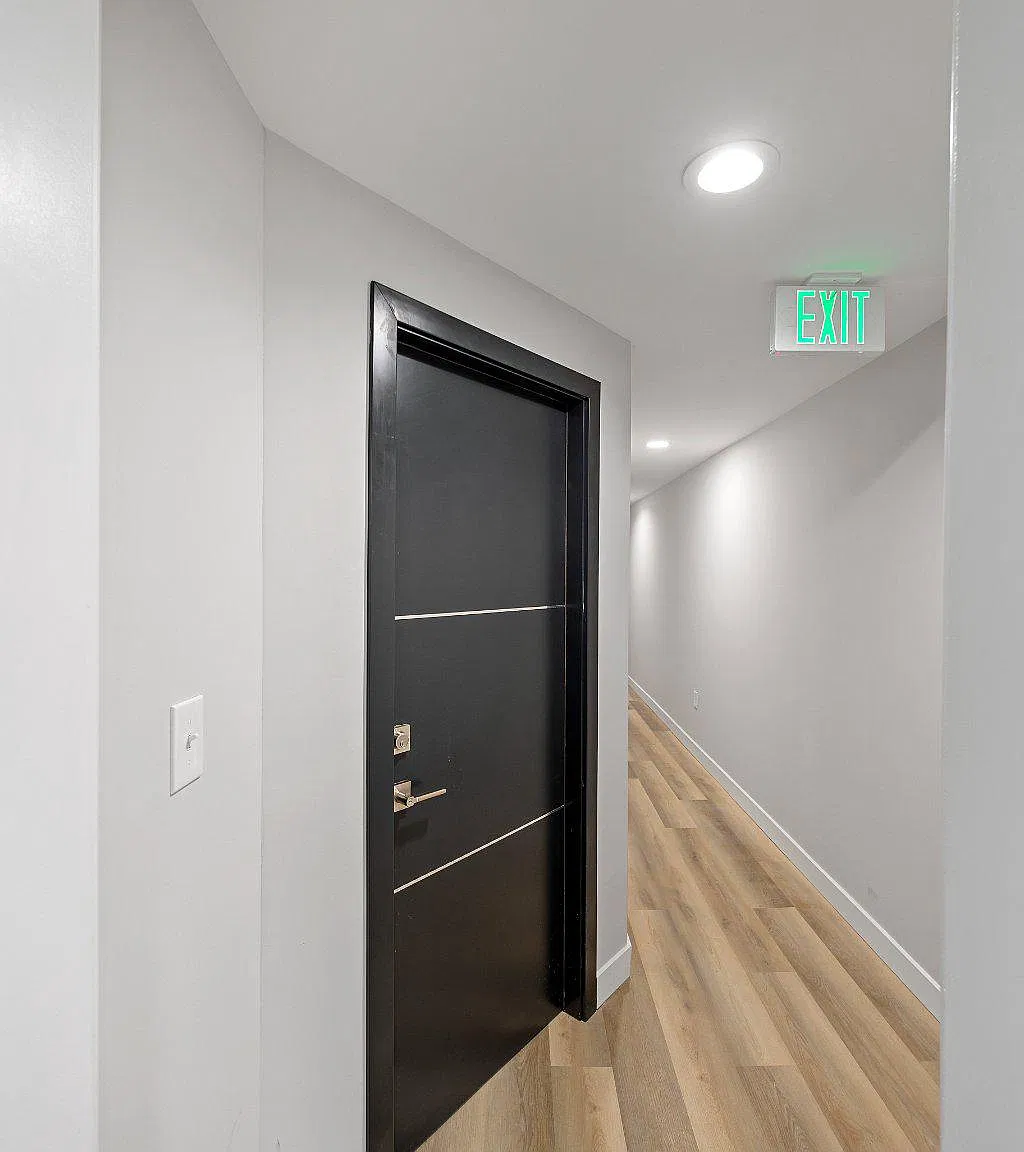 1 bed, 1.0 bath, 985 sqft, $1,200 — Photo 3