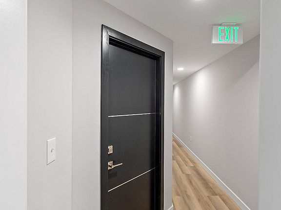 3rd image of 2037 McCulloh St #0