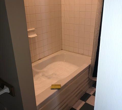 jacuzzi tub in master bathroom