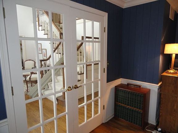 3rd image of 7583 Woodspring Ln